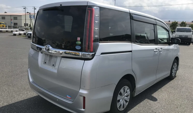 
								Toyota Noah 2019 X 8 Seater full									