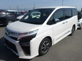 Toyota Voxy 2019 ZS Kirameki