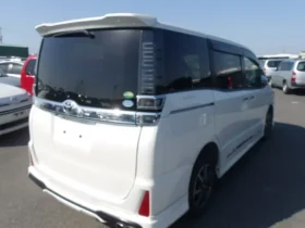 Toyota Voxy 2019 ZS Kirameki
